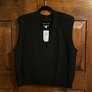 Pistols black Bella strong shoulder vest, cotton sweater vest size XL NWT